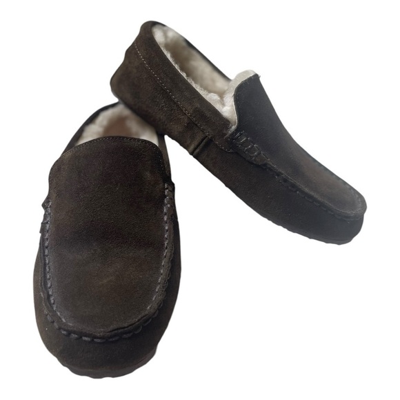 Vineyard Vines Men’s Chocolate Brown Suede Shearling Lined Slippers - Picture 3 of 9